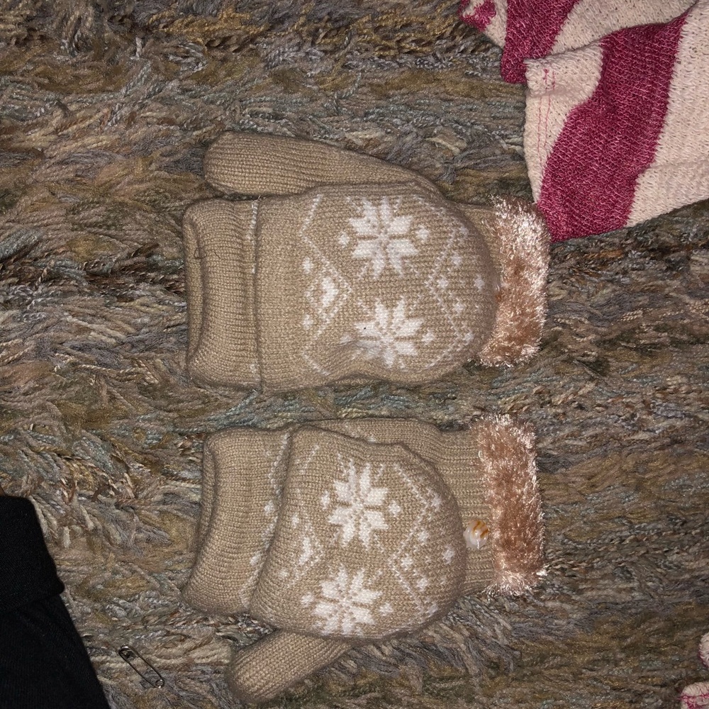 Very soft and thick mittens